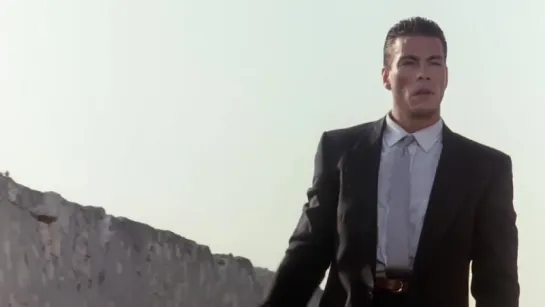 Van Damme fights - BLACK EAGLE (1988)