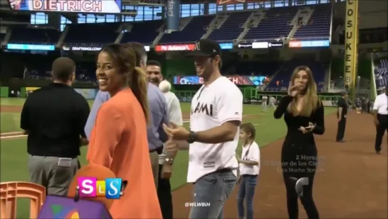 William Levy @willylevy29 lanzó la primera bola en un juego de Los Marlins __ SLS