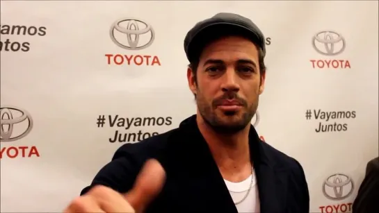 William Levy saluda a Madres Conectadas....