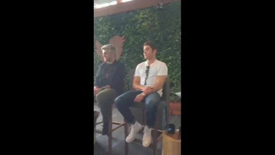 Q&A 21.08.15 Zac Efron on Periscope