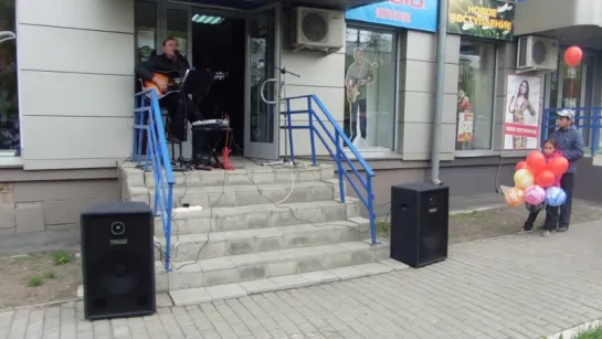 "НЕУЖЕЛИ ВАМ СНЯТСЯ АТАКИ..." (в День Победы - 16 для народа поет исполн. бард).