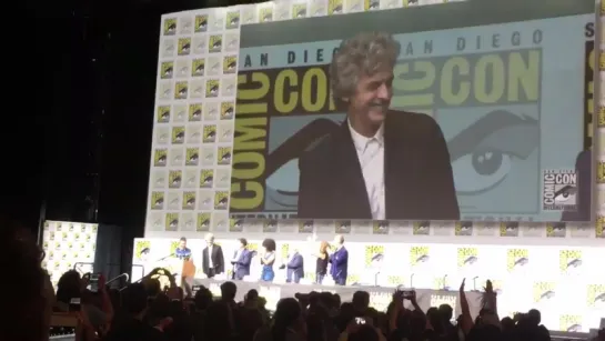 Standing ovation for Peter Capaldi as #12thDoctor