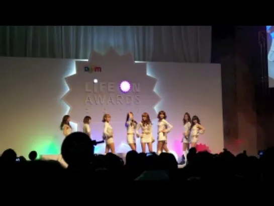 [Fancam] 110113 Daum Life On Awards - Hoot