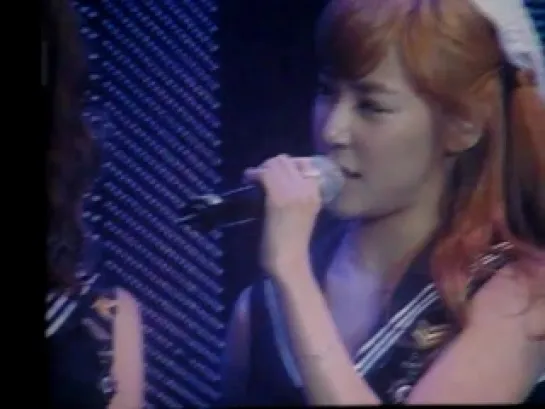 SNSD Talk (Fany, Sica, Seohyun & Sooyoung talk in English)@ Korean Pop Night Concert 2010 [FANCAM]