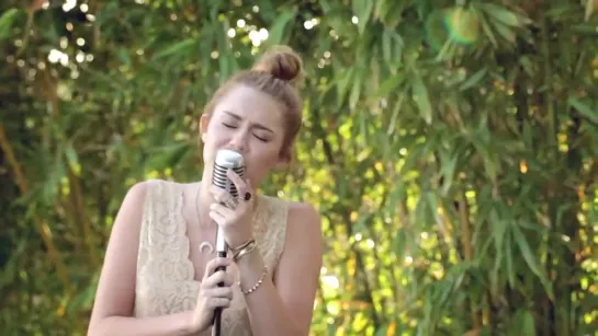 Miley Cyrus - The Backyard Sessions - Jolene