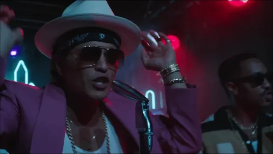 Mark_Ronson_-_Uptown_Funk__Official_Video__ft__Bruno_Mars