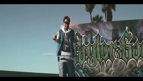 Wiz_Khalifa_-_Roll_Up__Official_Music_Video_