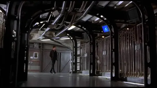 Невидимка / Hollow Man (2000)