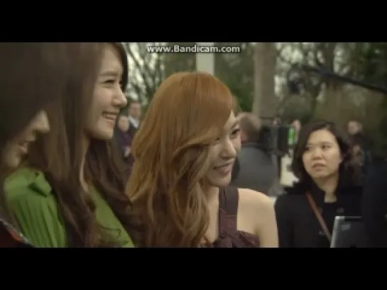 [CLIP] Burberry Prorsum Womenswear A/W 2012 show in London (Tiffany, Yoona & SeoHyun cut)