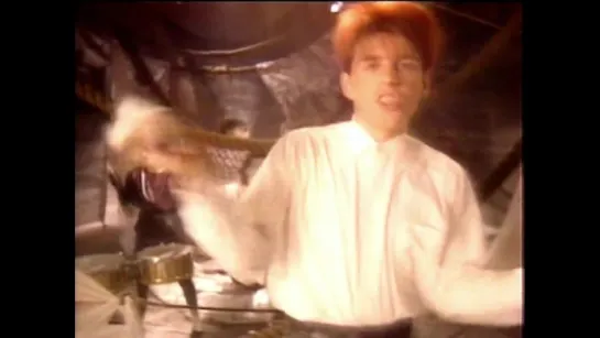 Thompson Twins - Love On Your Side (Original Music Video) (1983)