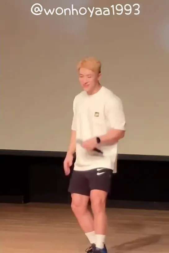 [VK][210321] WONHO fancam - Ain't About You @ Music Korea fansign