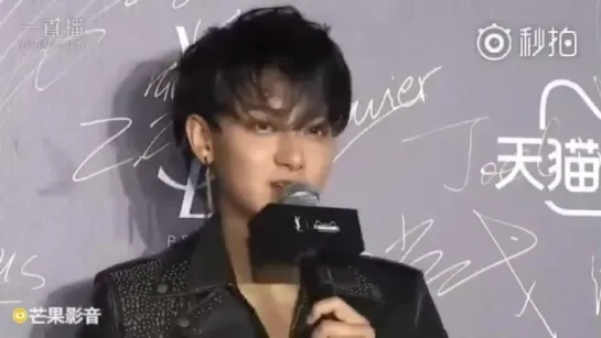 [CUT] 180413 YSL Beauty Club Event Red Carpet @ ZTao