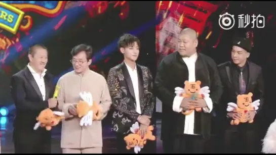 [CUT] 160624 Huabiao Awards @ Ztao & 'Railroad Tigers' Crew