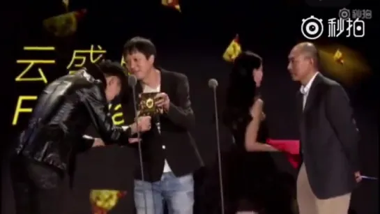 160112 '2015 Mobile Video Festival Awards' - Most Influental Male Singer @ ZTao