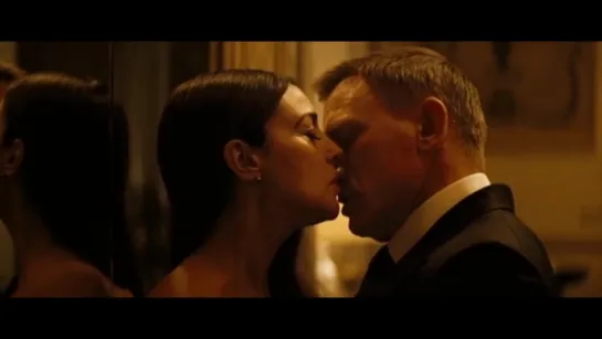 Monica Bellucci Sexy - Spectre (2015)