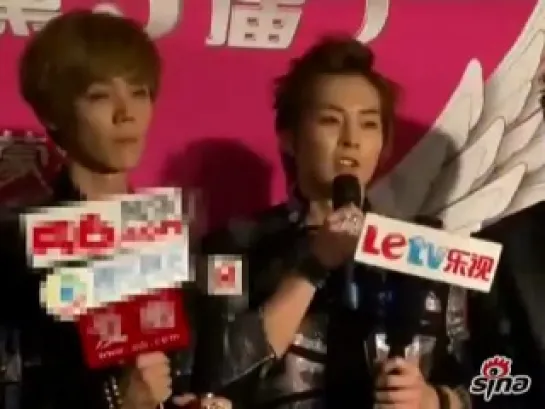 120917 EXO-M interview after award ceremony [2]