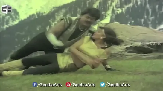 Chakani Chukkala Sandita Video Song _ Pasivadi Pranam Movie _ Chiranjeevi, Vijayasanthi, Sumalatha (online-video-cutter.com)