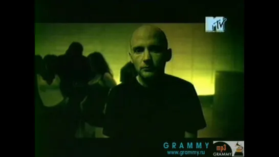 (staroetv.su) Moby - Extreme Ways (MTV Россия, 2002)