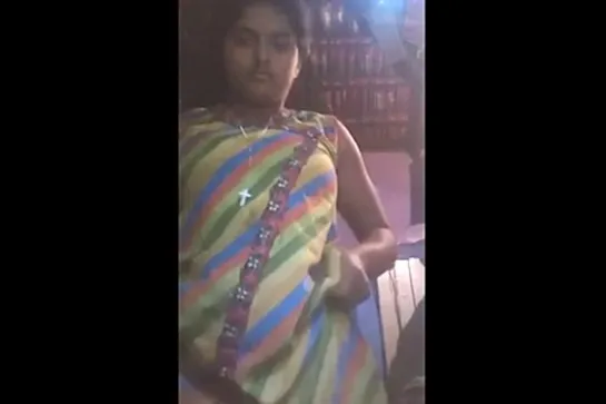 DESI VILLAGE GIRL BIG BOOBS DRESS CHANGE TELANGANA GIRL.mp4