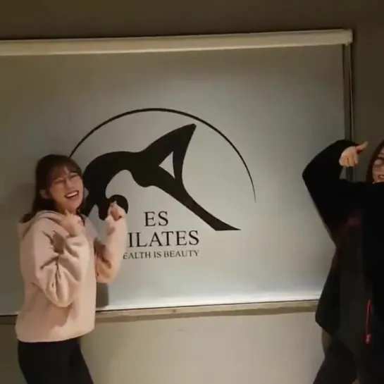 [SNS] 181220 es.pilates Instagram update @ Luda & Dayoung