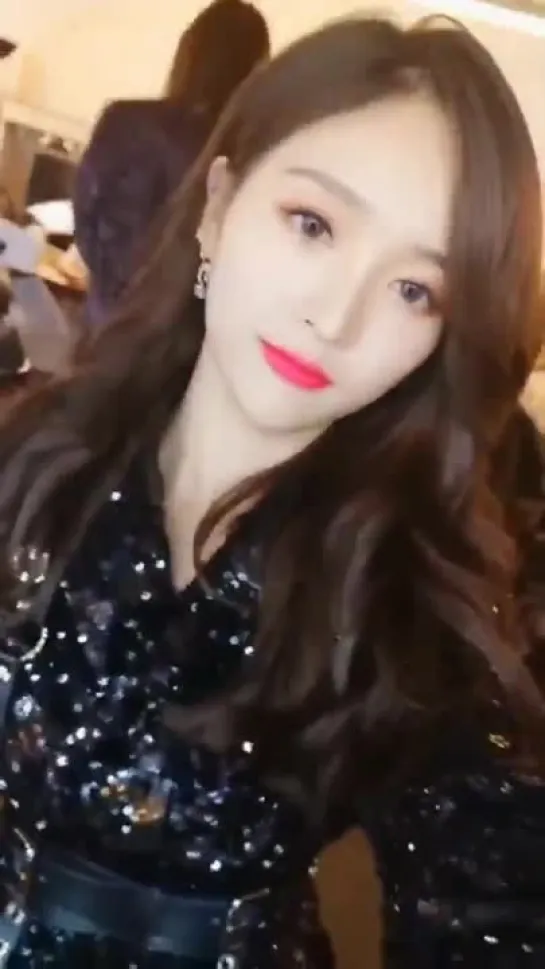 [SNS] 181201 微视 update @ Xuanyi