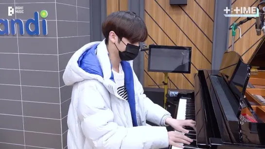 [T:TIME] HUENINGKAI's Mini Piano Recital - TXT (투모로우바이투게더)