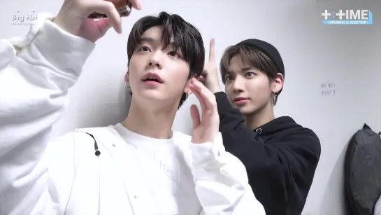 [T:TIME] Devil selfie shooting with TAEHYUN - TXT (투모로우바이투게더)