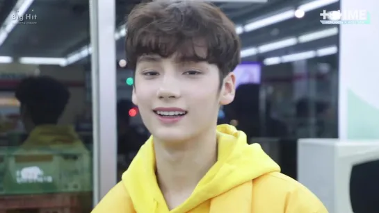 [T:TIME] ‘Introduction Film’ shooting #3 HUENINGKAI - TXT (투모로우바이투게더)