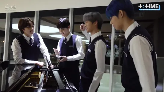 [T:TIME] TXT playing the piano - TXT (투모로우바이투게더)