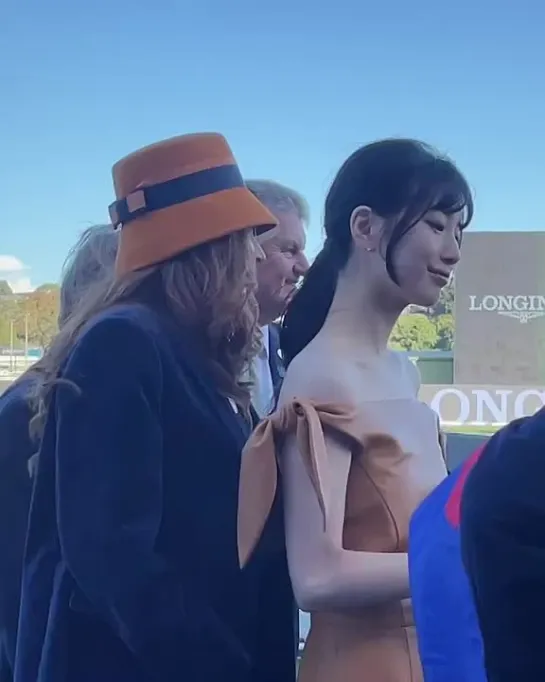 [08.04.23] Сюзи| Suzy  at Royal Randwick for longines fancam