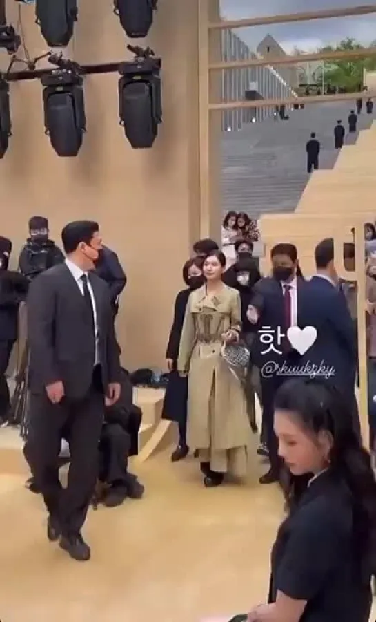 220430 SUZY at Dior Autumn Collection Fashion Show