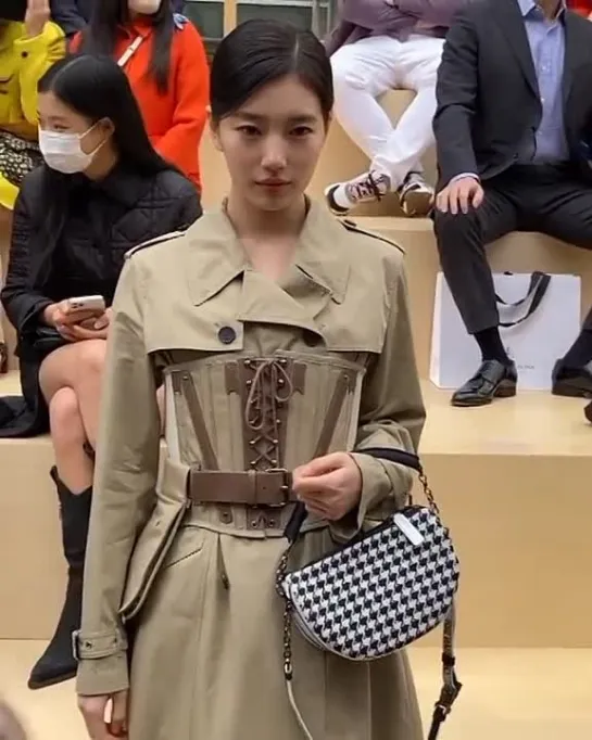 220430 Suzy at Dior Autumn Collection Fashion Show