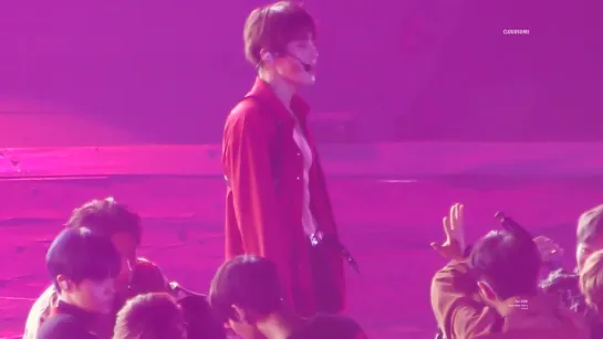 [190127] Wanna One concert "THEREFORE" 활활 (Burn It Up) Ha Sungwoon focus