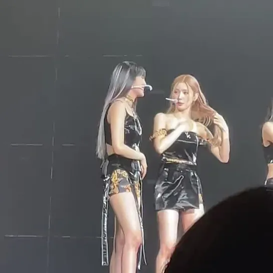 220617 Miyeon + Minnie - World Tour JUST ME ( )I-DLE Day 1 in Seoul: Ment @ Fancam