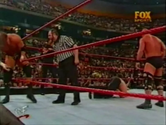 [Wrestling Museum] Hardy Boyz & Lita vs Steve Austin,Triple H & Stephanie McMahon(WWF Raw Is War 09.04.2001)