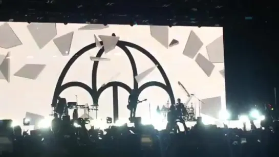 Bring Me The Horizon - Happy Song (Los Angeles)