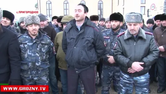 Жители Пригородного (Чечня) объявляют родственникам террористов ИГ кровную месть (ЧГТРК "Грозный" 21 декабря 2016) :