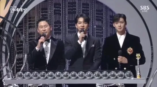 Dashing MC LEE SBS Awards 2020.12.19