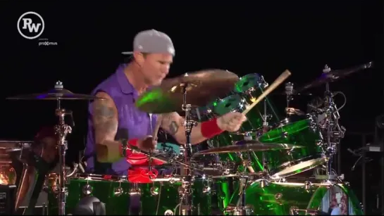 Josh Klinghoffer & Chad Smith ''Your Eyes Girl'' (tease)