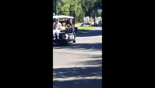 S_M - Jared - Jared on golf-car (Camp Mars 24.08.2015)