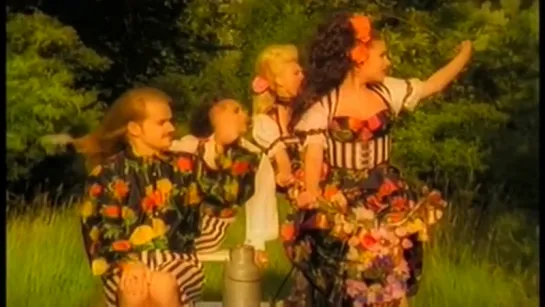 Army Of Lovers - I Am