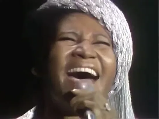 Aretha Franklin - I Say A Little Prayer: her very best performance!