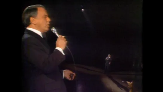 Frank Sinatra: Concert Collection: Ol’ Blue Eyes Is Back