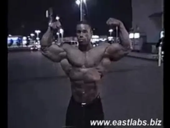 Kevin Levrone the day before Olympia 99 demonsiron