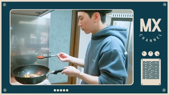 [VK][210412] MonChannel [B] EP.228 KH VLOG : Cooking Jjamppong