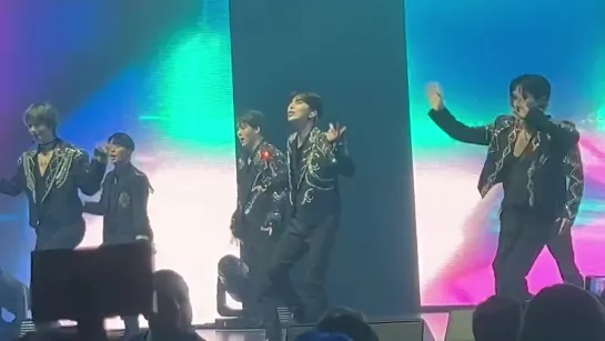 [VK][220521] MONSTA X fancam - Play It Cool @ 2022 MONSTA X 'NO LIMIT' US TOUR in New York