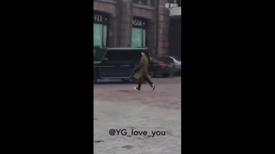 180312 EXO Lay Yixing @ Ukraine (26)