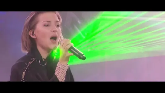 Alan Walker ft. Tove Styrke - Alone (Live) HD