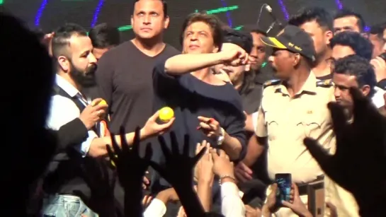 Shah Rukh Khan  Live ¦ With fans ¦ International Customs Day 2018