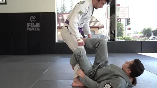 Caio Terra - PANT GRIP DLR POSITION (HOLDING SLEEVE)